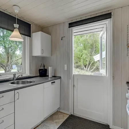 Gorgeous In Romo With Kitchen